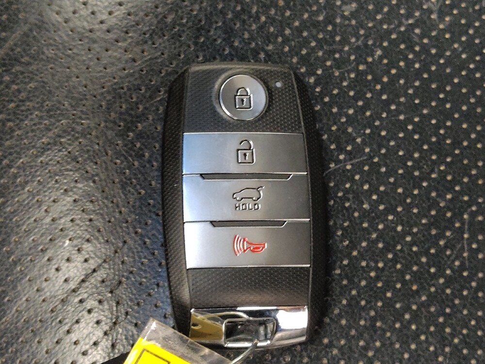 2018 Kia Sorento in Round Rock, TX 78664 - 18061526 32