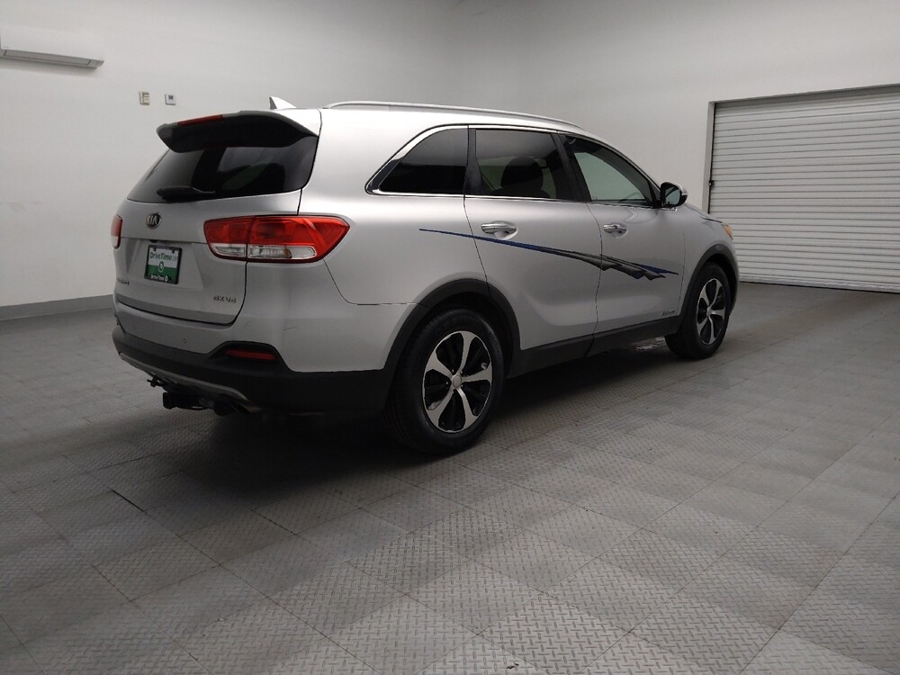 2018 Kia Sorento in Round Rock, TX 78664 - 18061526 9