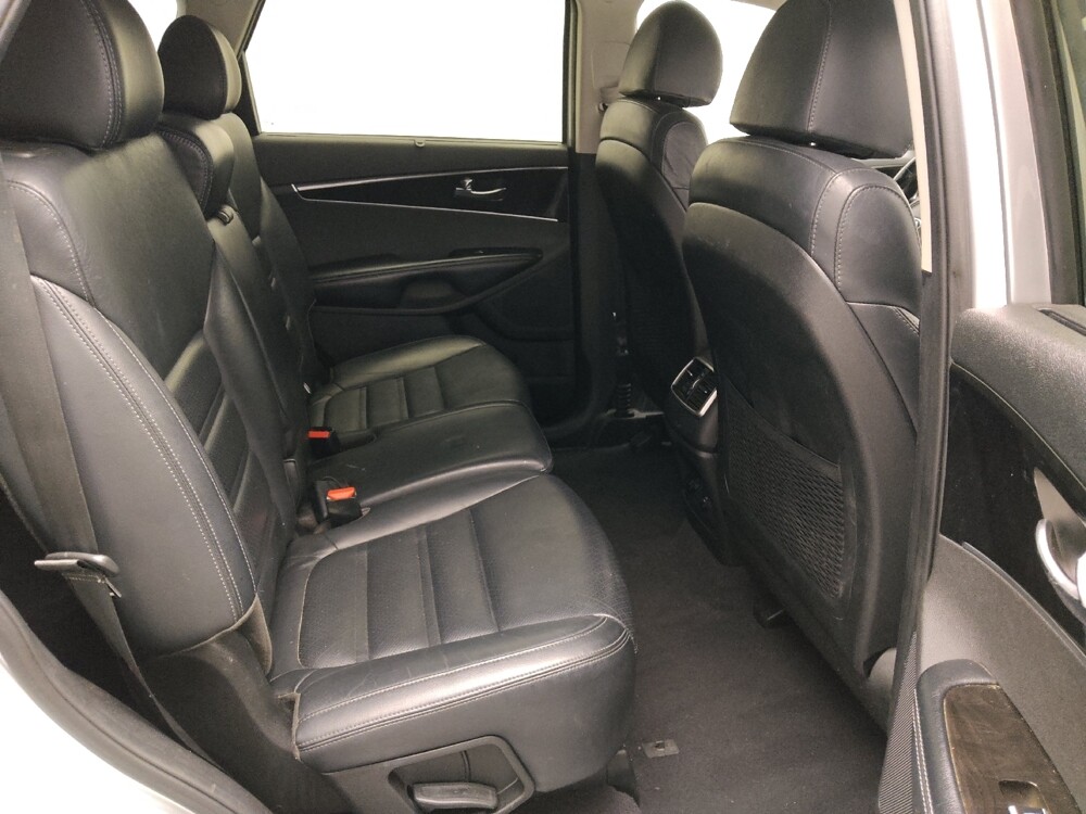 2018 Kia Sorento in Round Rock, TX 78664 - 18061526 21