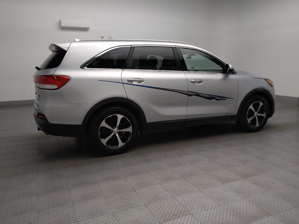 2018 Kia Sorento in Round Rock, TX 78664 - 18061526 10