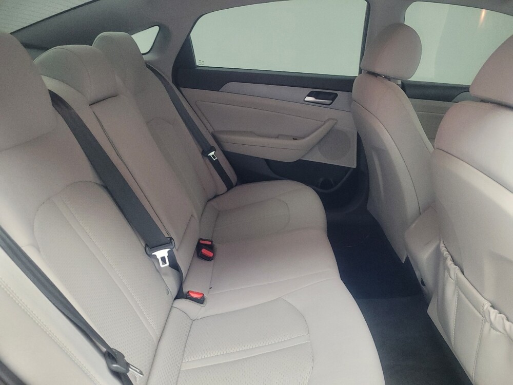 2018 Hyundai Sonata in Madison, TN 37115 - 18061667 19