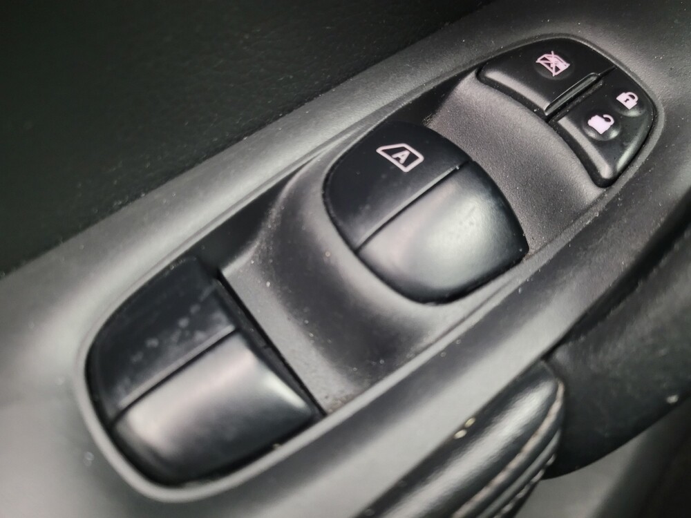 2018 Nissan Rogue in Live Oak, TX 78233 - 18061677 27