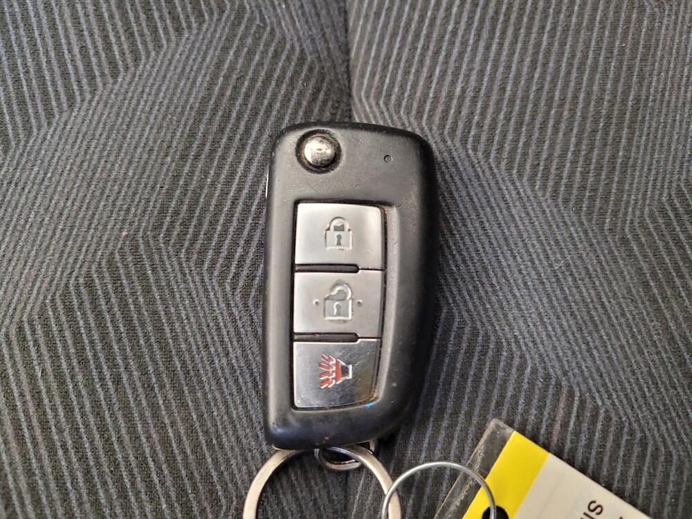 2016 Nissan Rogue in Toledo, OH 43617 - 18061729 32