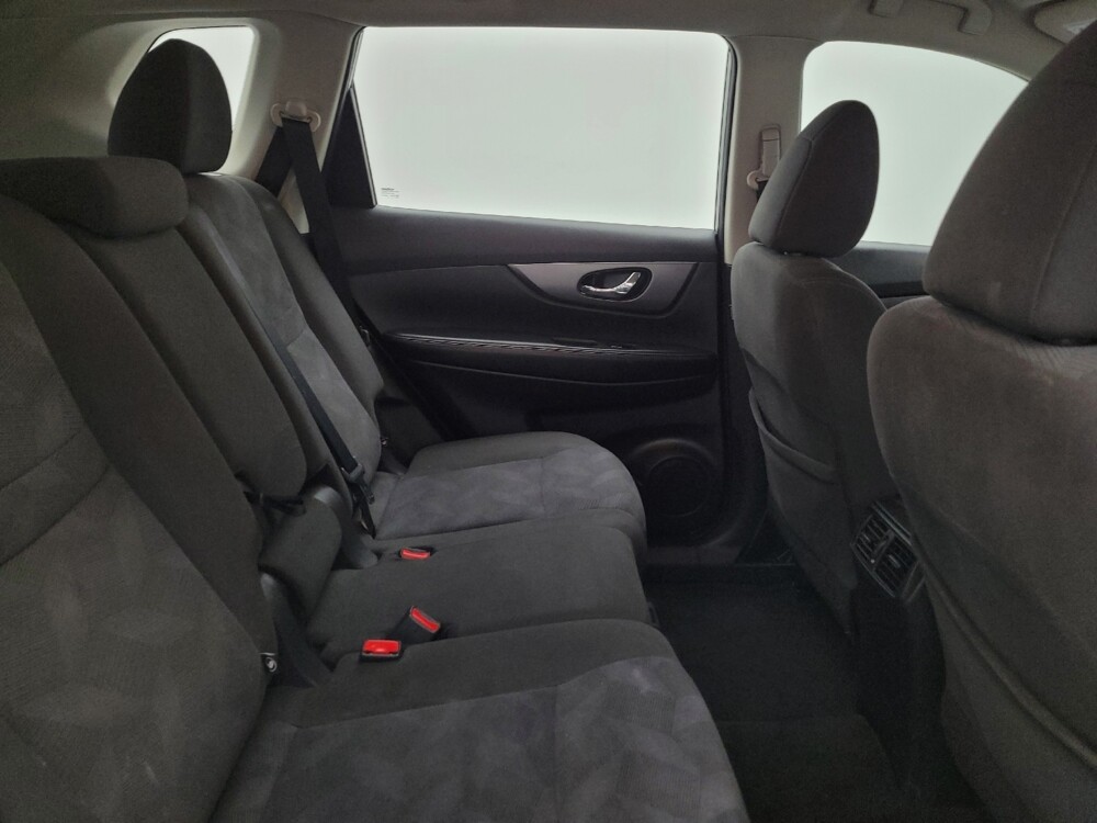 2016 Nissan Rogue in Toledo, OH 43617 - 18061729 19