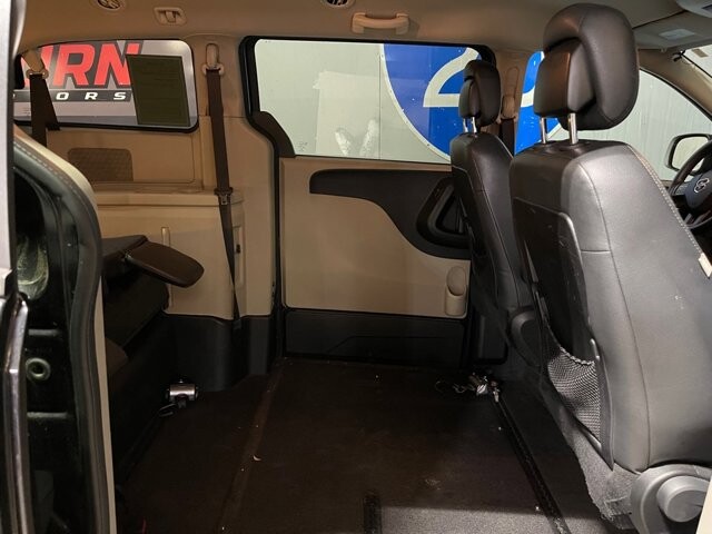 2013 Dodge Grand Caravan in Conyers, GA 30094 - 18061821 20