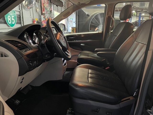 2013 Dodge Grand Caravan in Conyers, GA 30094 - 18061821 12