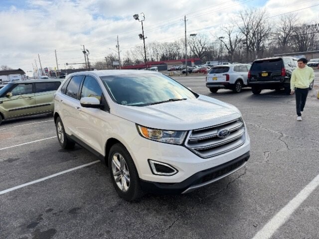 2017 Ford Edge in Indianapolis, IN 46222-4002 - 18061827 4