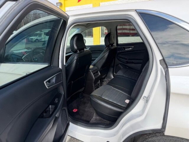 2017 Ford Edge in Indianapolis, IN 46222-4002 - 18061827 9