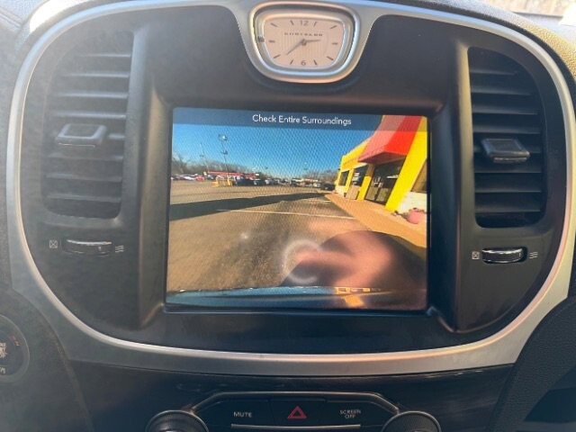 2019 Chrysler 300 in Indianapolis, IN 46222-4002 - 18061832 11