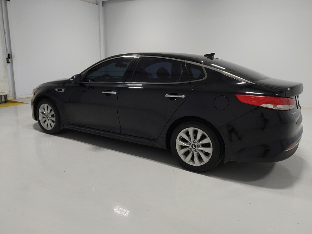 2018 Kia Optima in Columbus, OH 43228 - 18061878 3