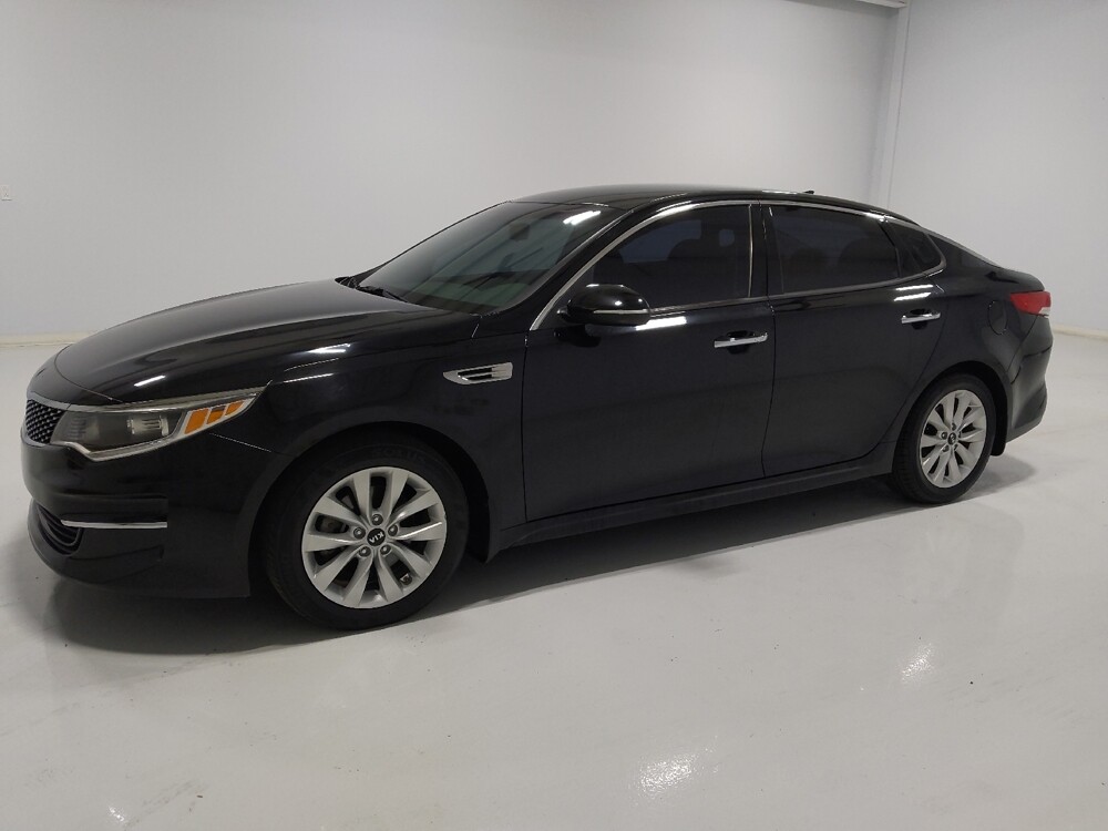 2018 Kia Optima in Columbus, OH 43228 - 18061878 2