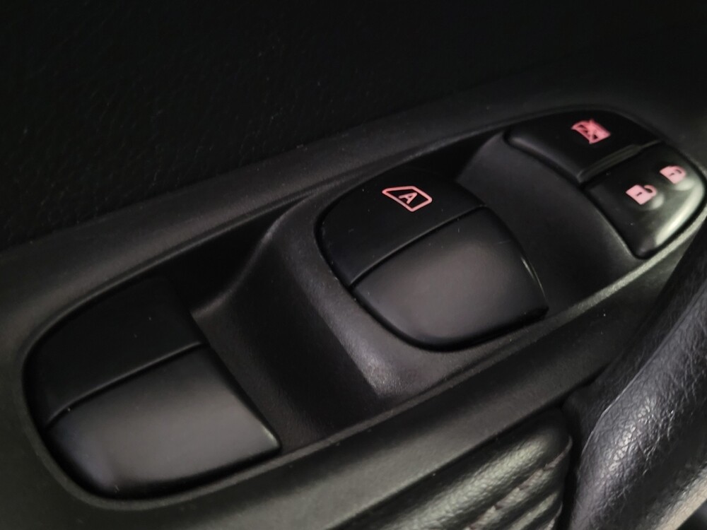 2018 Nissan Rogue Sport in Lakeland, FL 33815 - 18061930 27