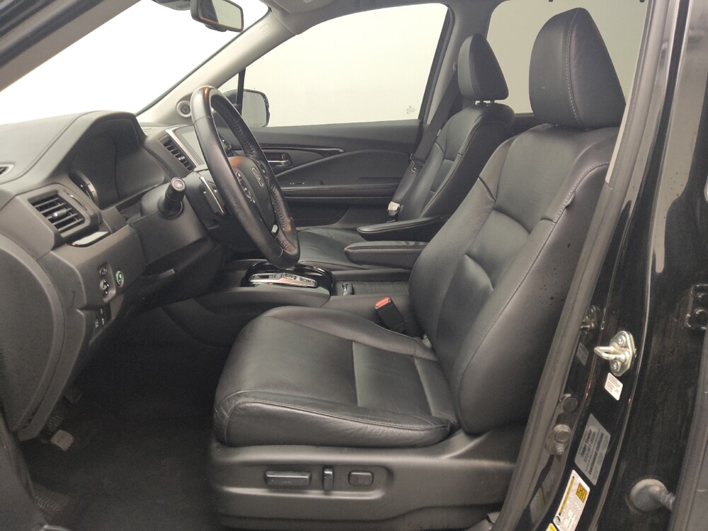 2016 Honda Pilot in St. Louis, MO 63125 - 18062052 17