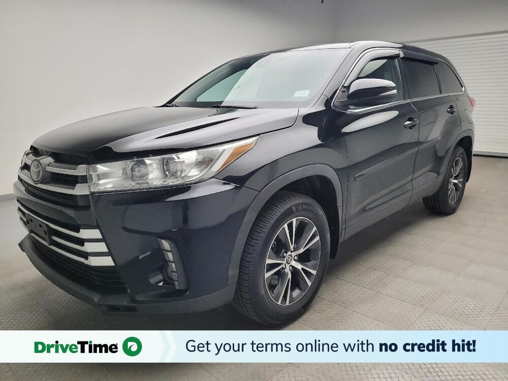 2019 Toyota Highlander in Eastpointe, MI 48021 - 18062062