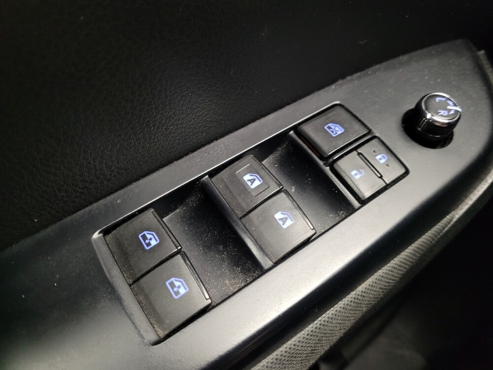 2019 Toyota Highlander in Eastpointe, MI 48021 - 18062062 27