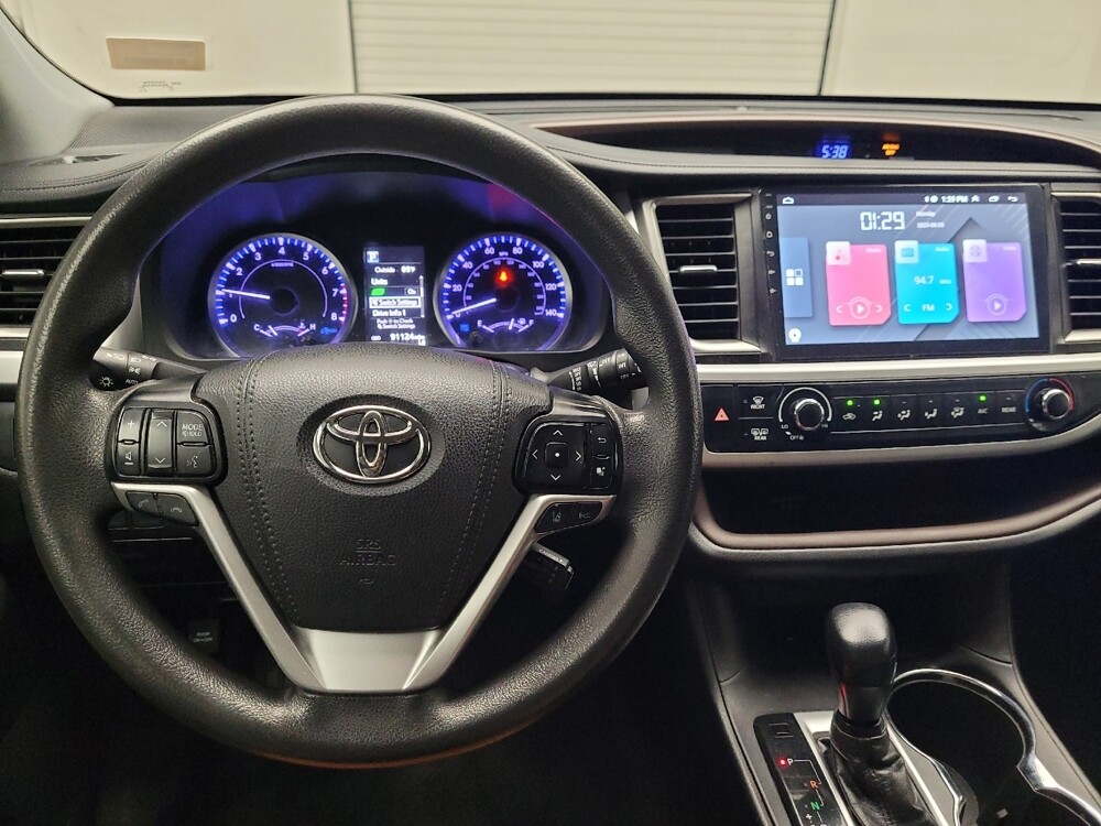 2019 Toyota Highlander in Eastpointe, MI 48021 - 18062062 22