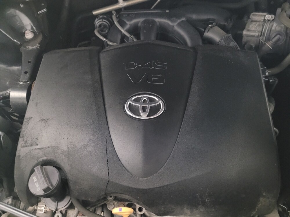 2019 Toyota Highlander in Eastpointe, MI 48021 - 18062062 30