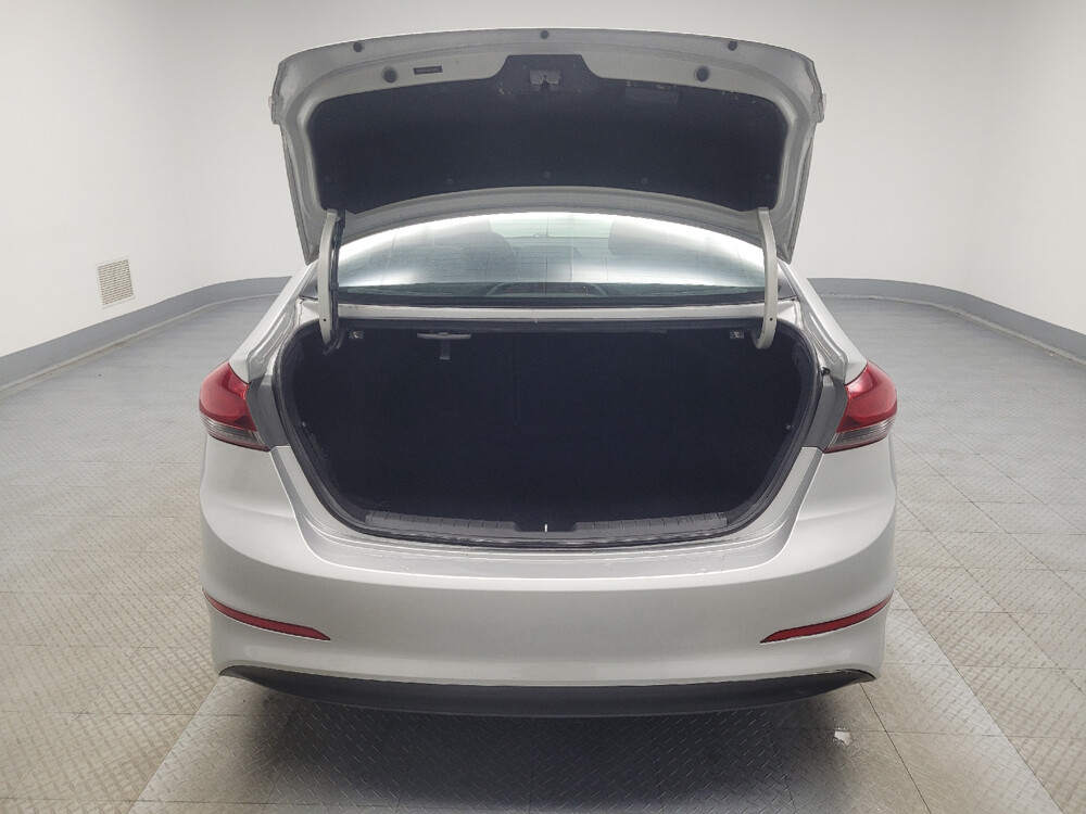 2018 Hyundai Elantra in Indianapolis, IN 46219 - 18062065 29