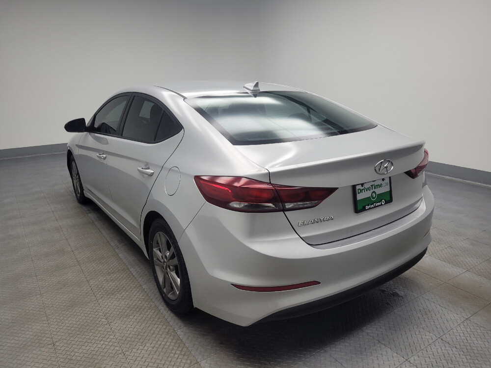 2018 Hyundai Elantra in Indianapolis, IN 46219 - 18062065 5