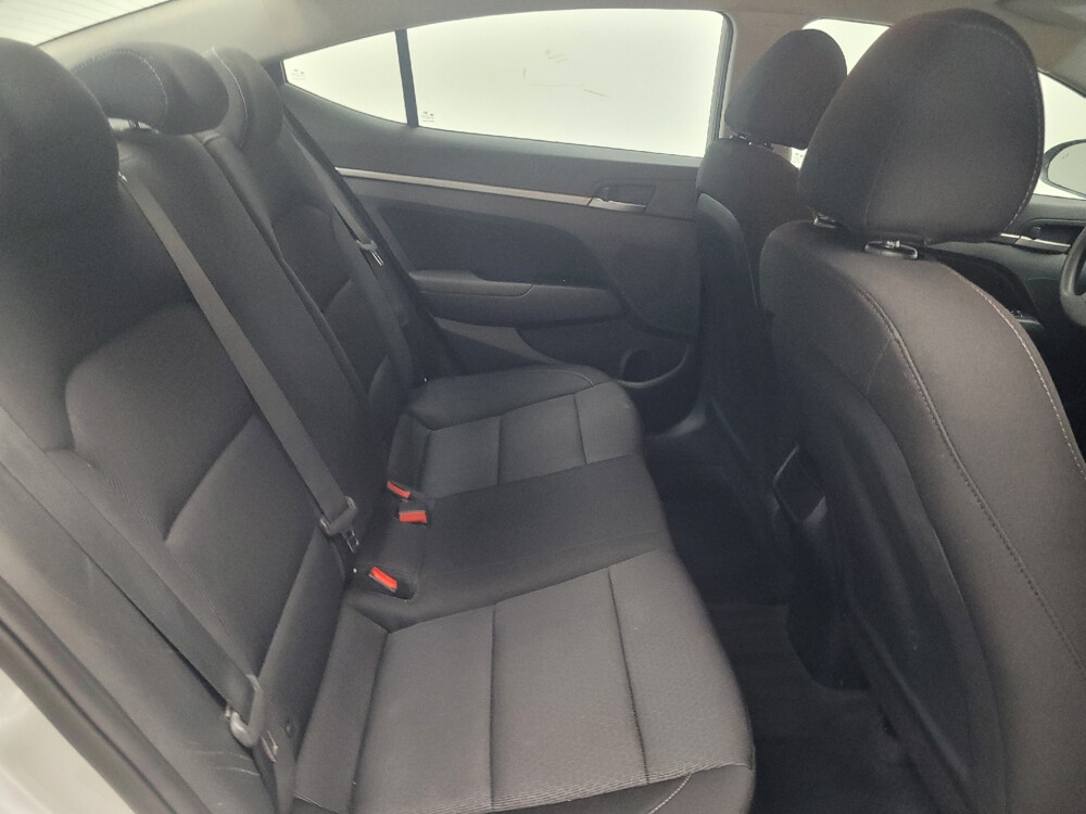 2018 Hyundai Elantra in Indianapolis, IN 46219 - 18062065 19
