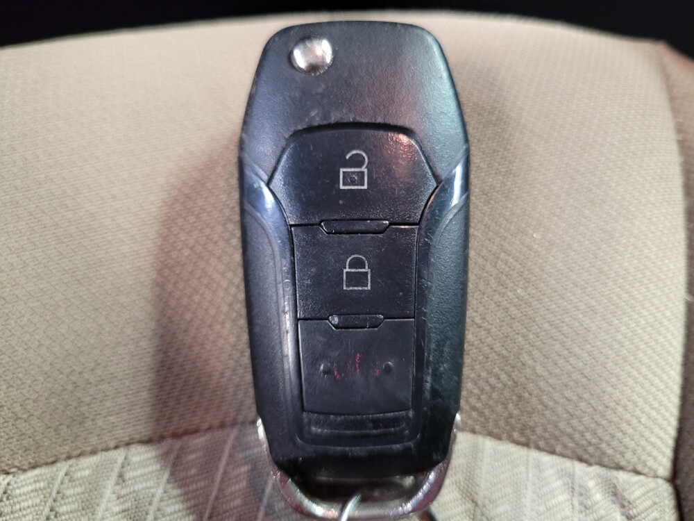 2016 Ford Explorer in Tampa, FL 33619 - 18062102 32