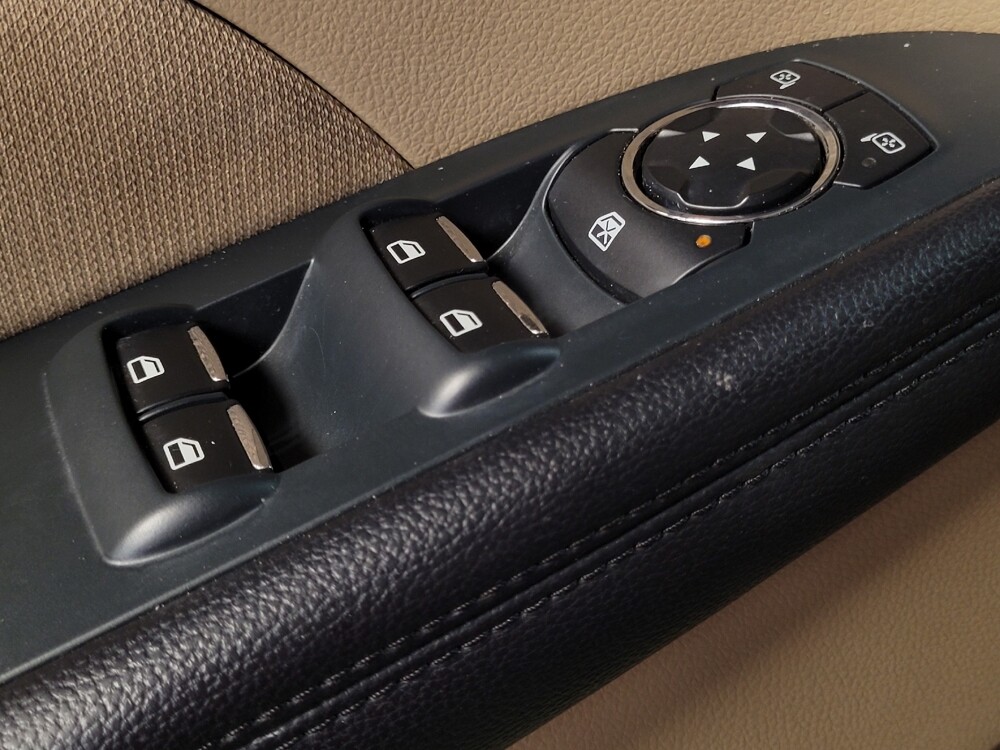 2016 Ford Explorer in Tampa, FL 33619 - 18062102 27