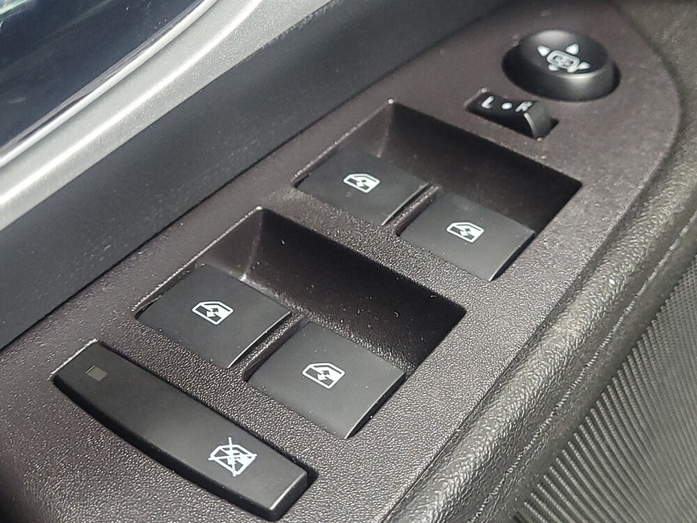 2017 Chevrolet Equinox in Charleston, SC 29414 - 18062138 27