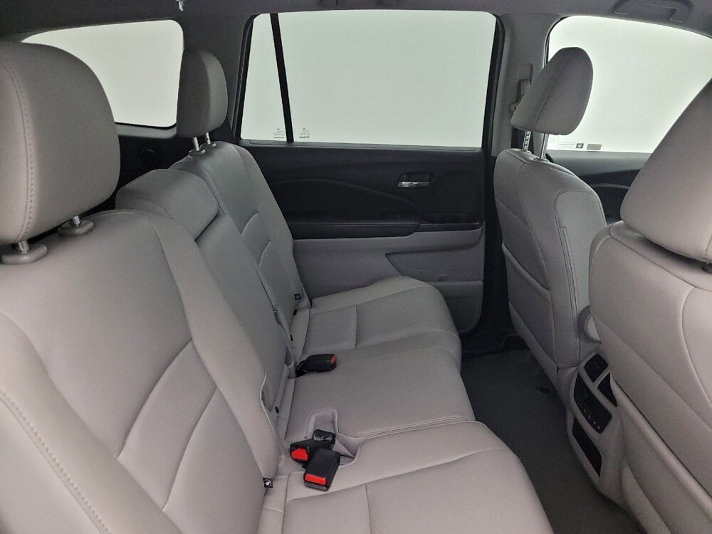 2017 Honda Pilot in Phoenix, AZ 85015 - 18062206 19