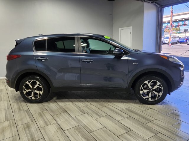 2020 Kia Sportage in Cinnaminson, NJ 08077 - 18062245 6