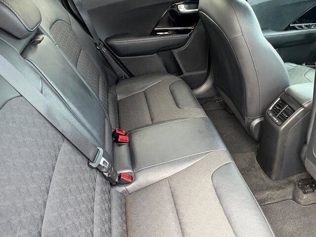 2021 Kia Niro in Mesa, AZ 85212 - 18062252 62