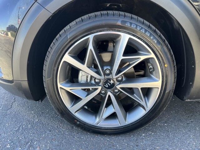 2021 Kia Niro in Mesa, AZ 85212 - 18062252 137