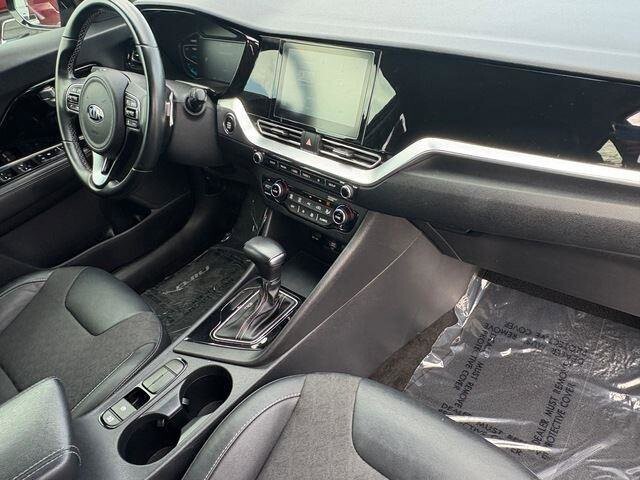 2021 Kia Niro in Mesa, AZ 85212 - 18062252 32