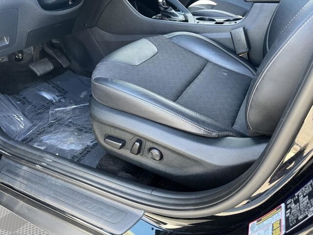 2021 Kia Niro in Mesa, AZ 85212 - 18062252 90