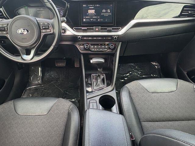 2021 Kia Niro in Mesa, AZ 85212 - 18062252 28