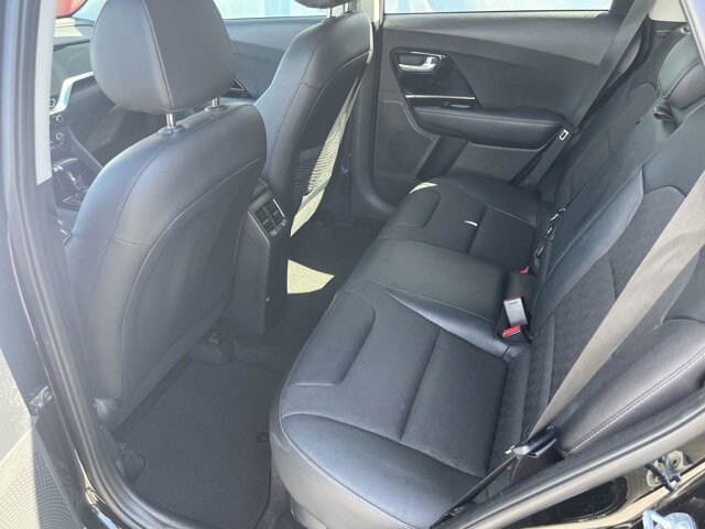 2021 Kia Niro in Mesa, AZ 85212 - 18062252 131