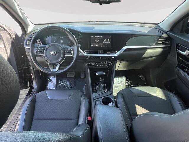2021 Kia Niro in Mesa, AZ 85212 - 18062252 68