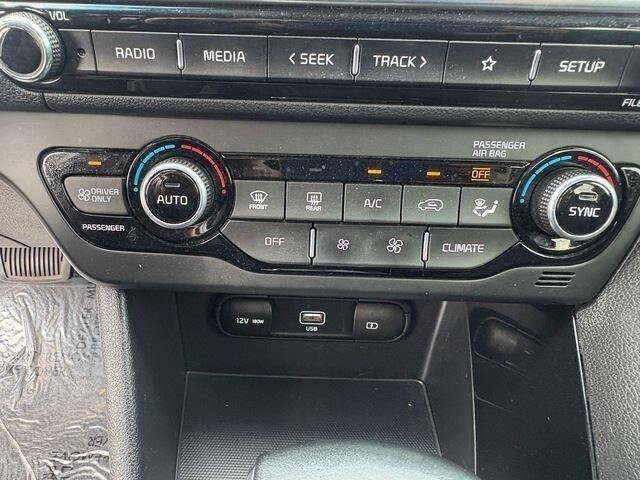 2021 Kia Niro in Mesa, AZ 85212 - 18062252 21