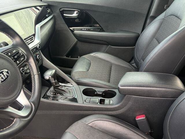 2021 Kia Niro in Mesa, AZ 85212 - 18062252 13