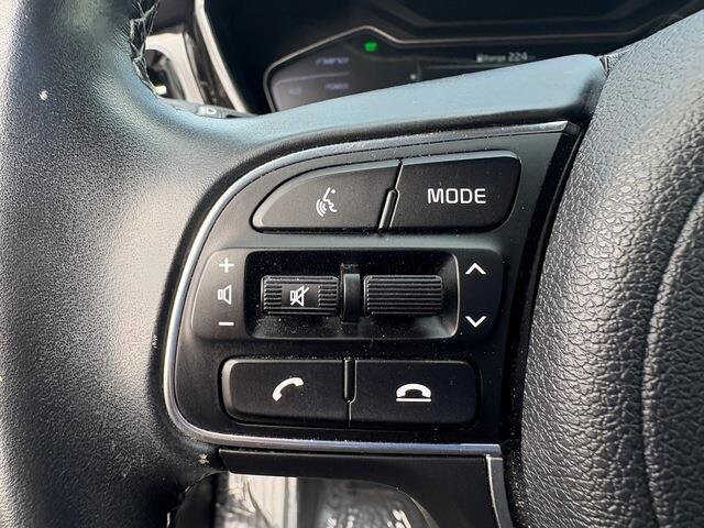 2021 Kia Niro in Mesa, AZ 85212 - 18062252 58