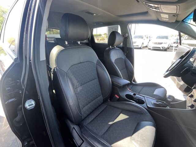 2021 Kia Niro in Mesa, AZ 85212 - 18062252 135