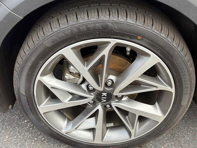 2021 Kia Niro in Mesa, AZ 85212 - 18062252 43