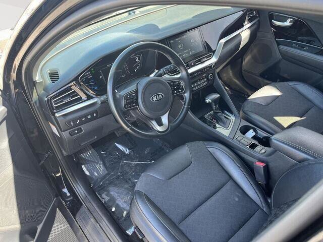2021 Kia Niro in Mesa, AZ 85212 - 18062252 53