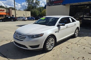 2016 Ford Taurus in Conyers, GA 30094