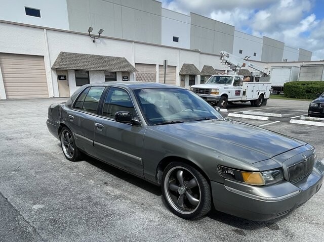 2001 Mercury Grand Marquis in Pompano Beach, FL 33064 - 18062262 10
