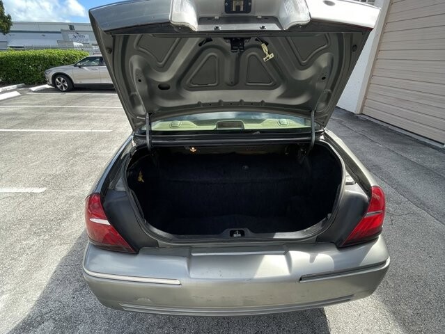 2001 Mercury Grand Marquis in Pompano Beach, FL 33064 - 18062262 8