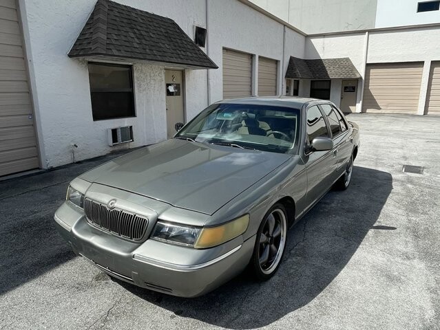 2001 Mercury Grand Marquis in Pompano Beach, FL 33064 - 18062262 2