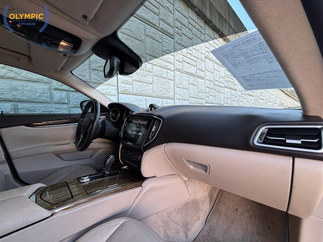 2017 Maserati Ghibli in Decatur, GA 30032 - 18062277 19