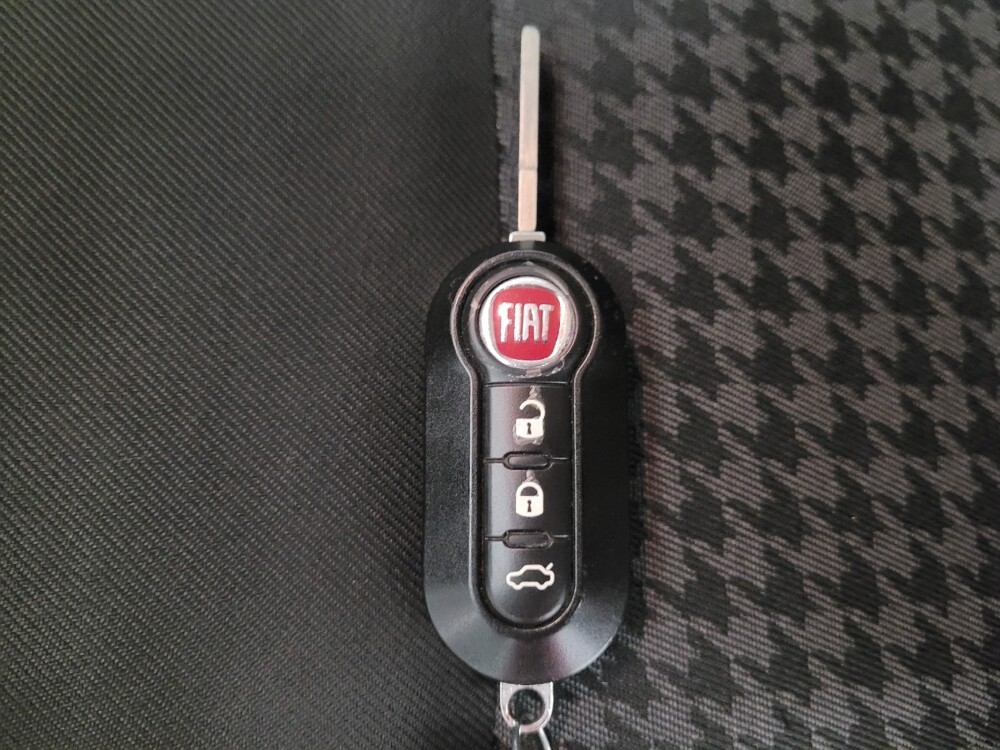 2018 FIAT 500 in Torrance, CA 90504 - 18062295 32