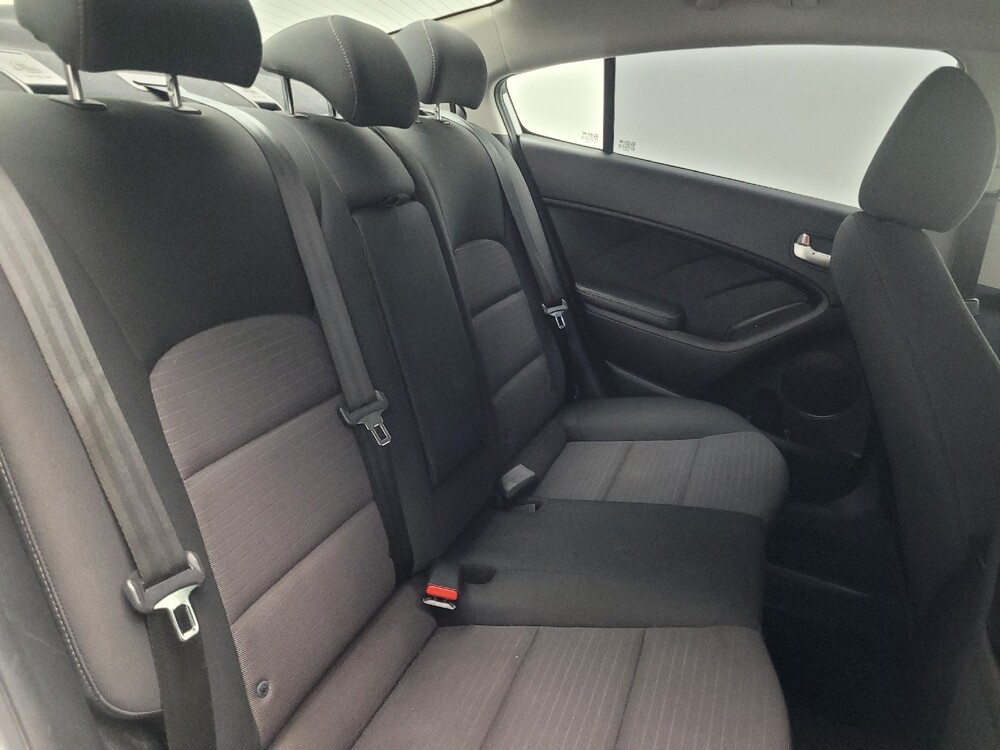 2018 Kia Forte in Union City, GA 30291 - 18062305 19