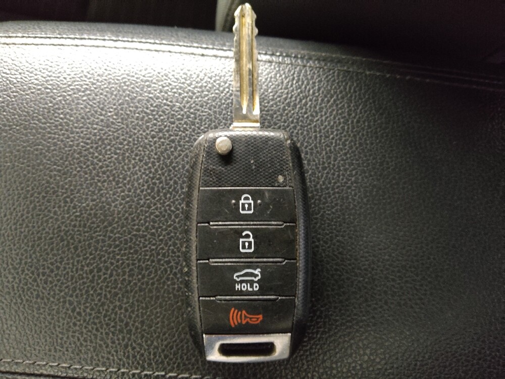 2018 Kia Forte in Union City, GA 30291 - 18062305 32